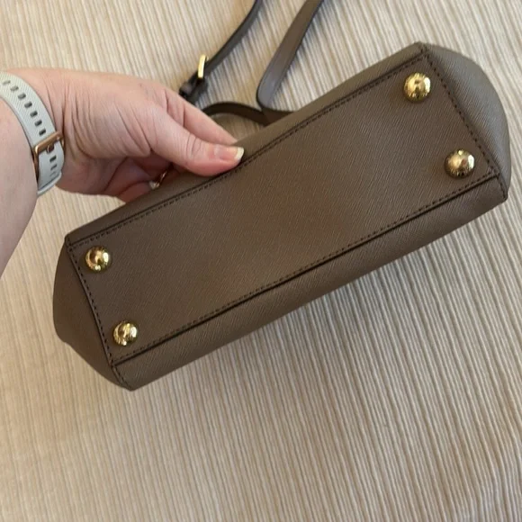 MICHAEL MICHAEL KORS Cynthia Saffiano Leather Satchel - Picture 6 of 14